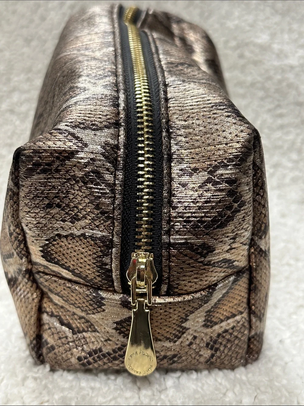 Vince Camuto Snakeskin Medium Size Makeup / Cosmetic Bag EUC!